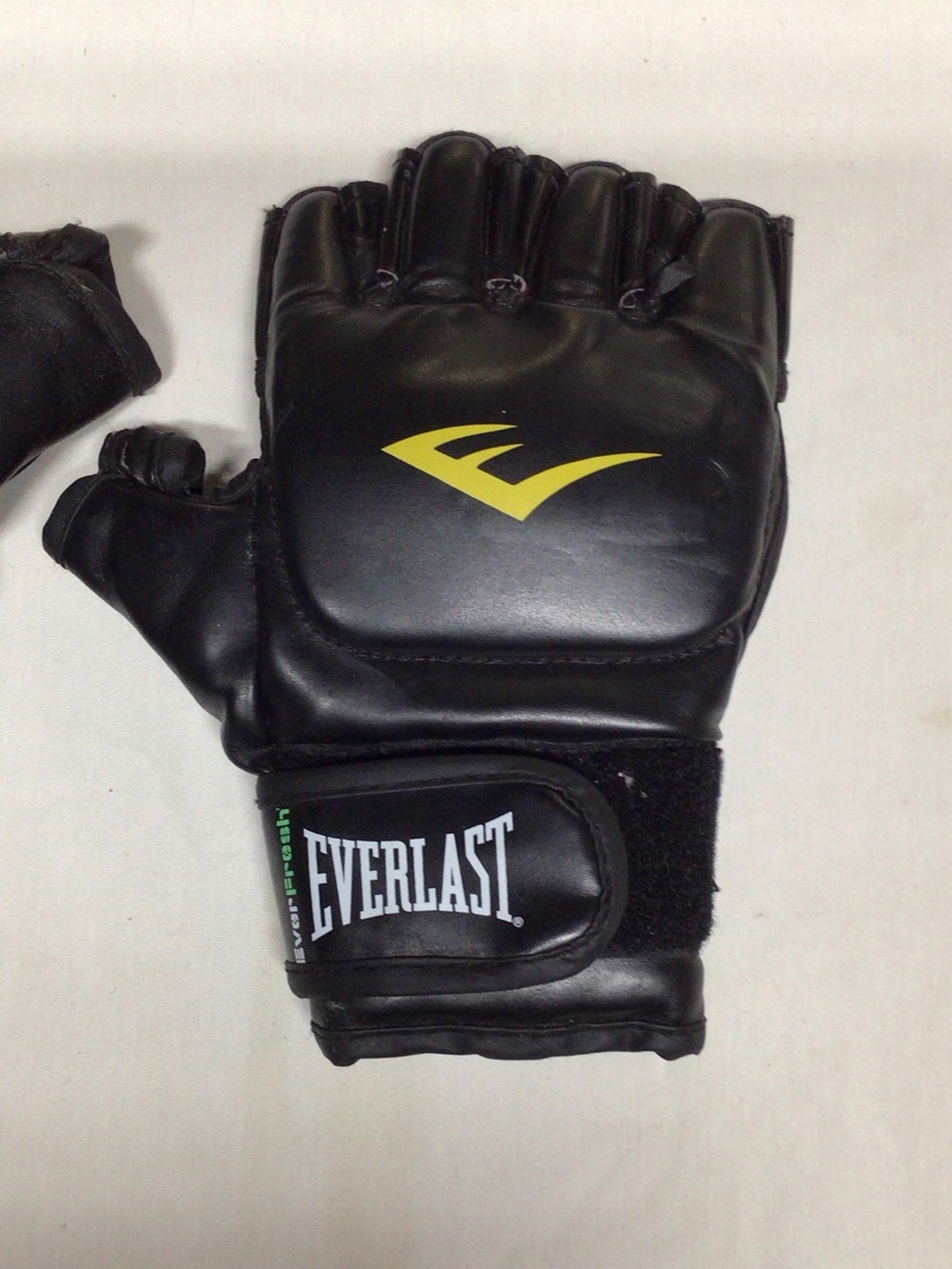 Everlast Black MMA Glove with Yellow Logo